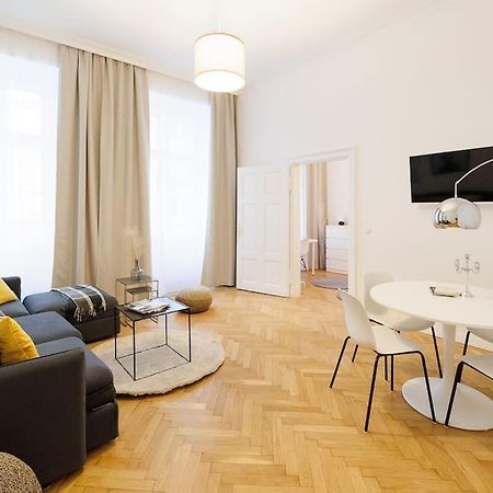 Franz 21 - Typical Viennese Apartment In The Heart Of 비엔나 외부 사진